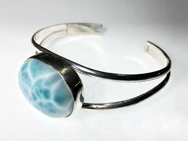 larimar_brace_2_2.png