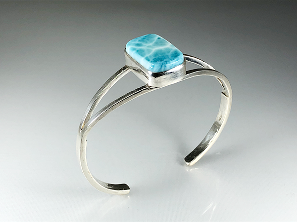 larimar_brace_1_5.png