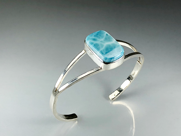 larimar_brace_1_4.png