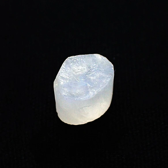 white_labradorite_3_3.png